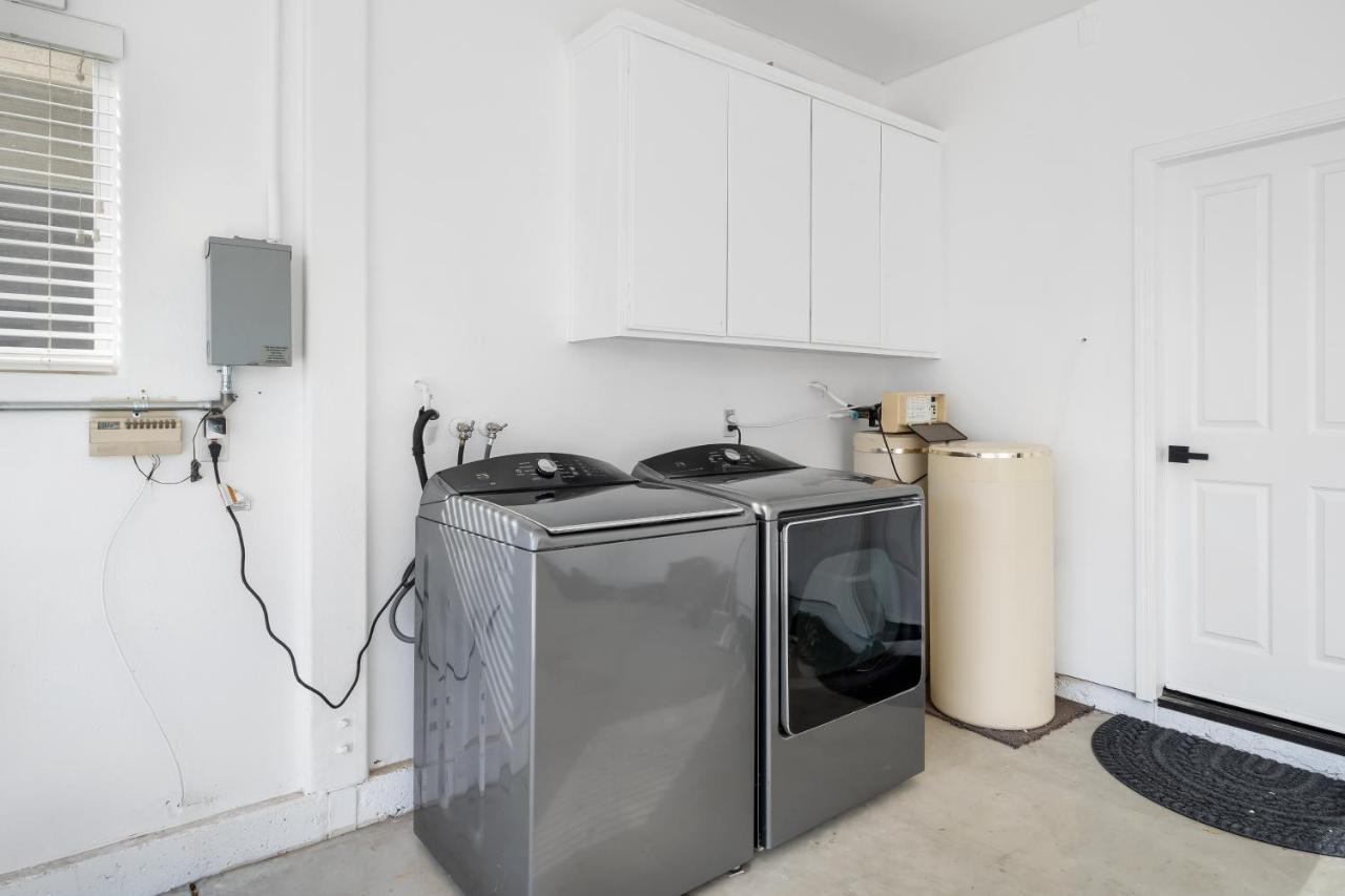 Steps To #Pismobeach With Poker, Foosball, Free Ev Charger, And Bikes Oceano Exterior foto